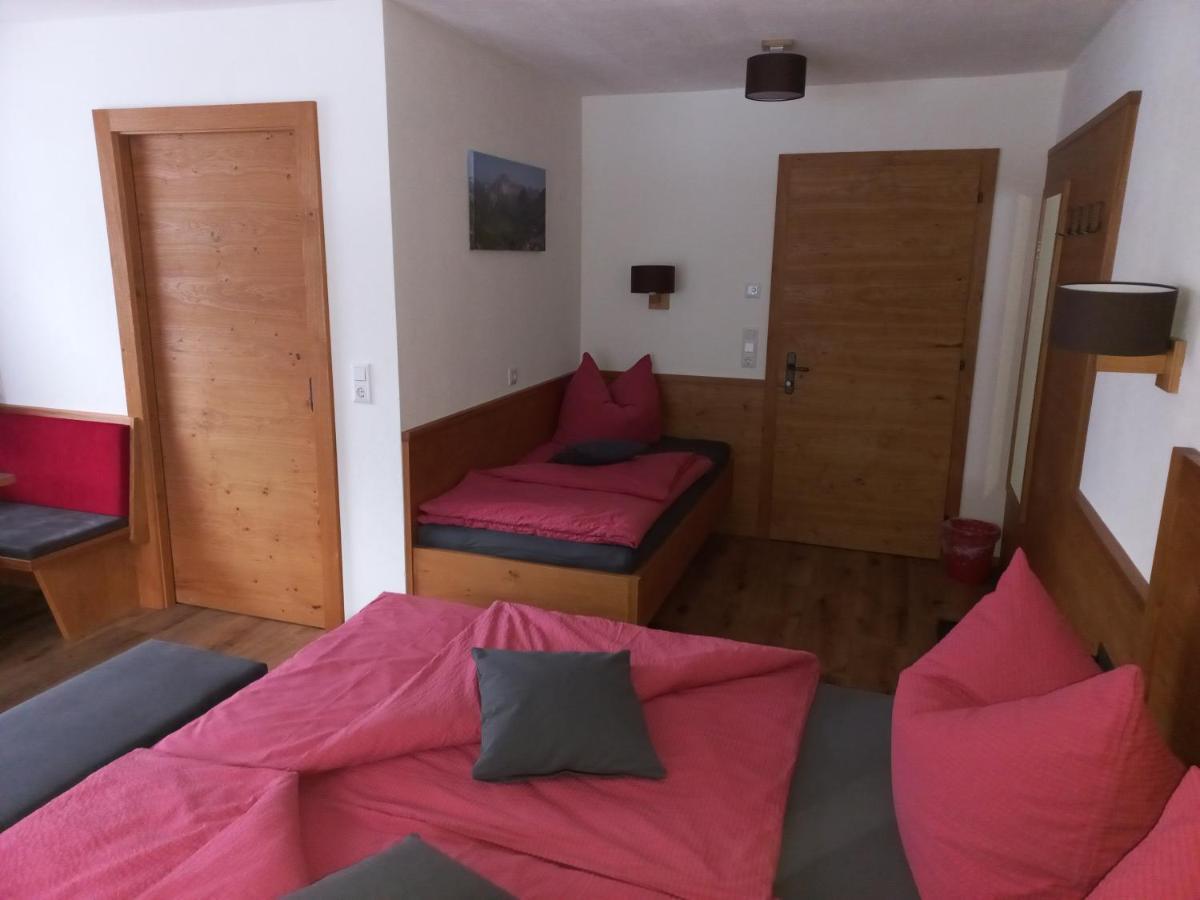 Haus Alpenflora Daire Flirsch Dış mekan fotoğraf